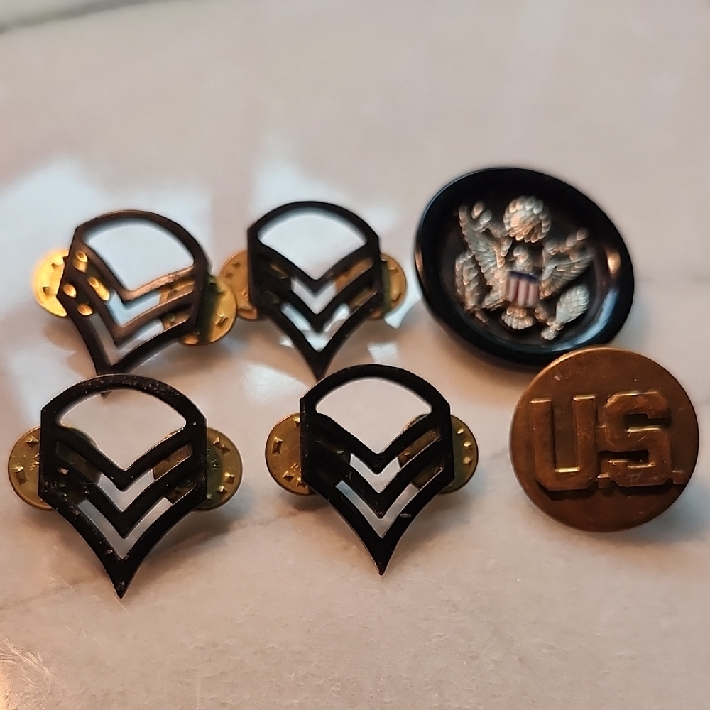 US Military Insignia Set - Black and Gold